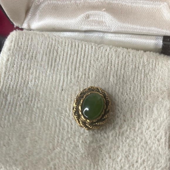 Jade tie tac - men’s green jade Stone business casual accessory - Picture 2 of 2